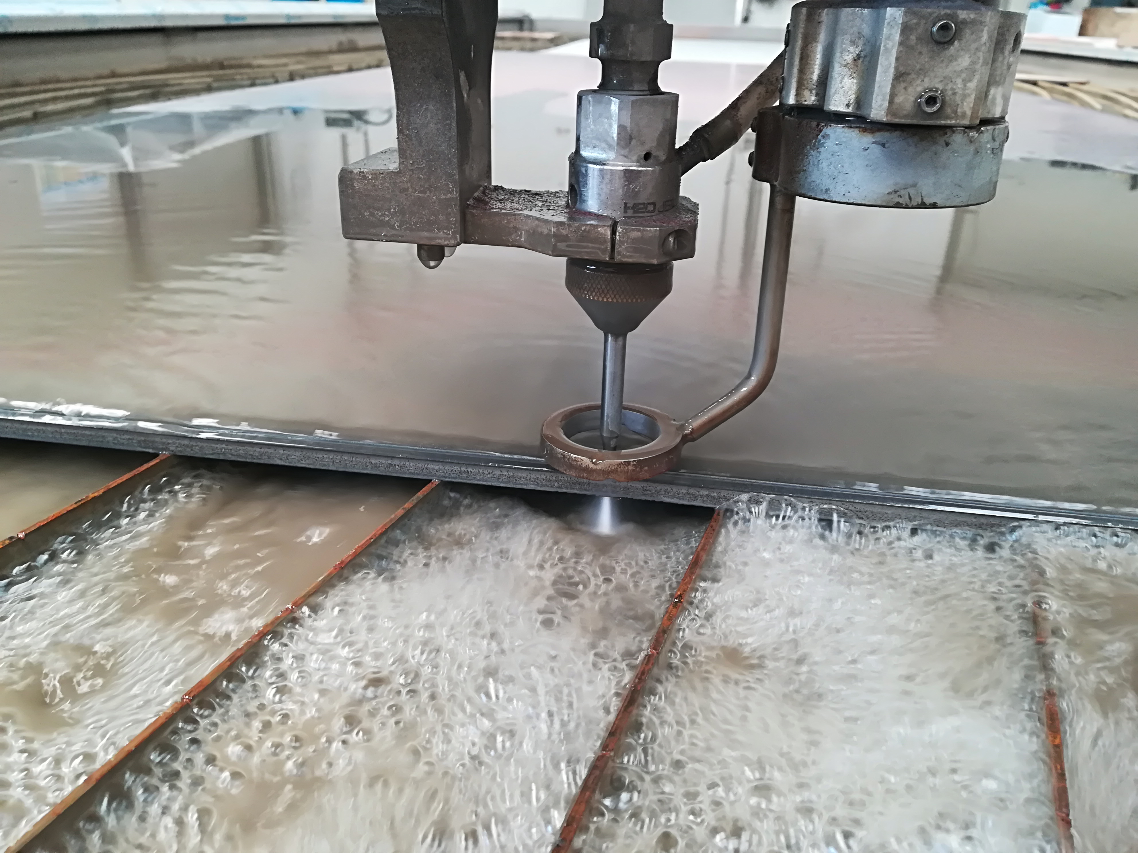 Taglio Ad Acqua Waterjet Duccini Monti Montaggi Srl